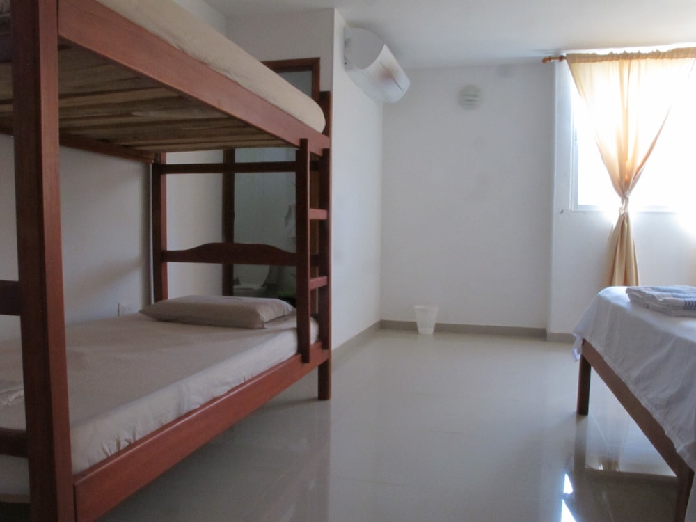 Family Studio Suite, Multiple Beds, Non Smoking photo 3
