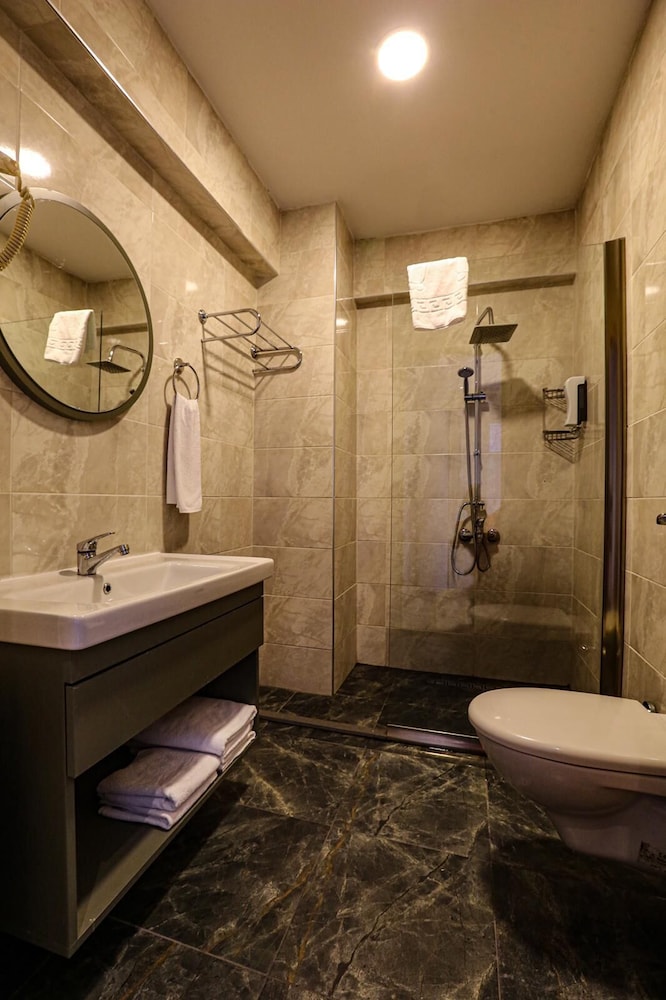 Suite, Jetted Tub photo 2