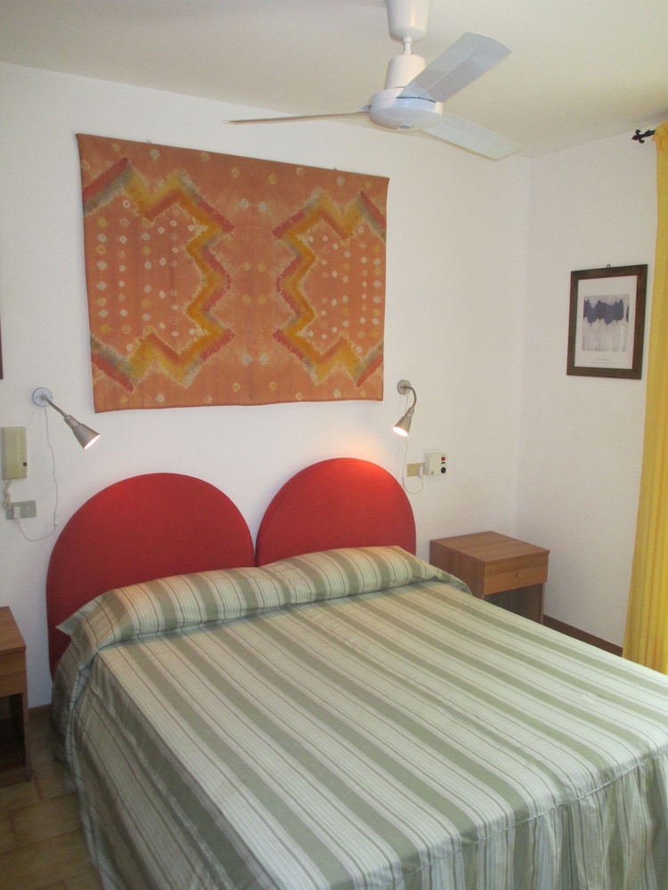 Double Room, Balcony, Lake View photo 3