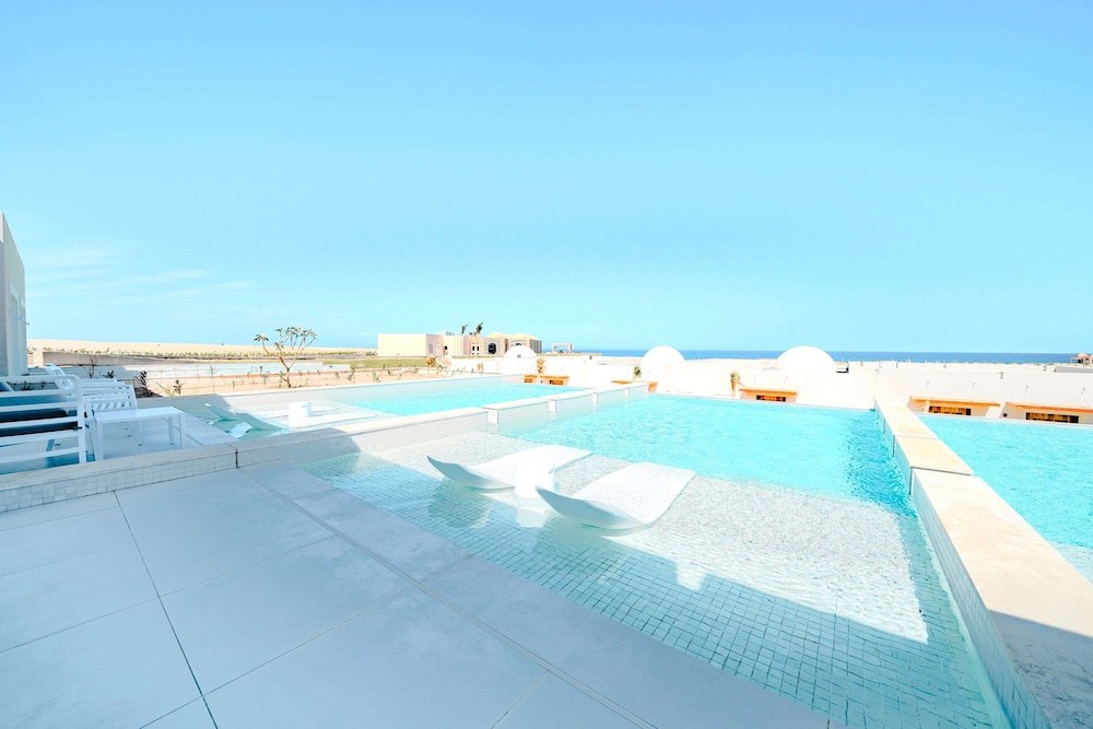 Swim Up Suite photo 3