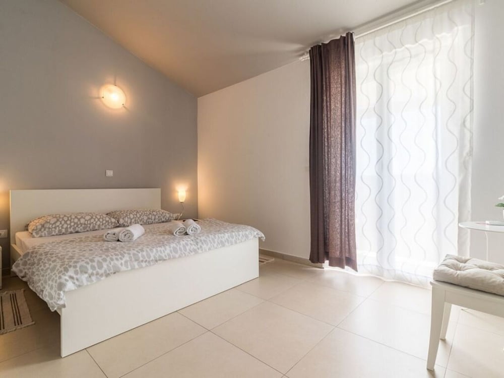 Villa photo 2