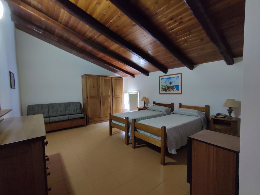 Comfort Quadruple Room