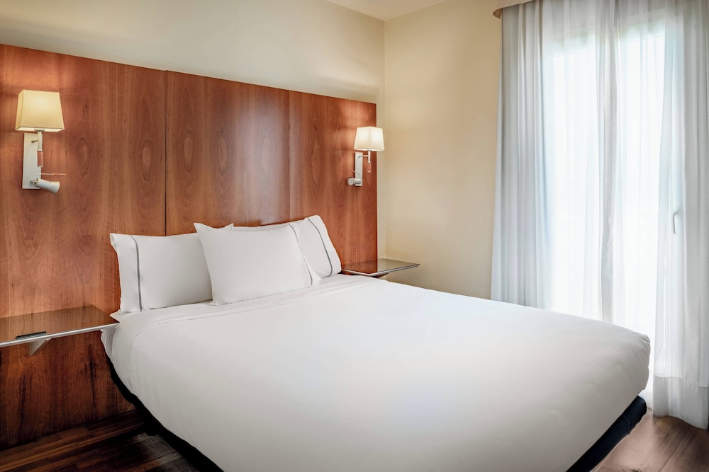 Room, 1 Queen Bed, City View