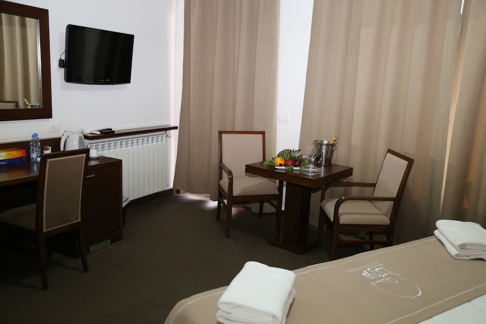 Deluxe Room, 1 Double Bed, Non Smoking photo 1