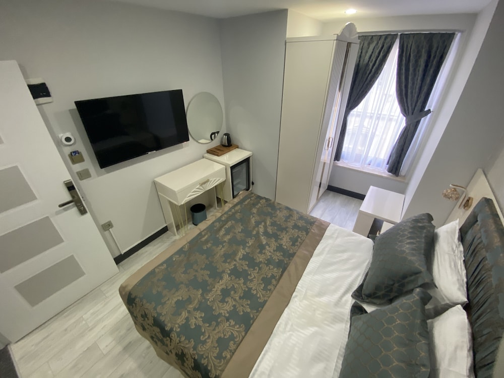Economy Room, 1 Queen Bed photo 1