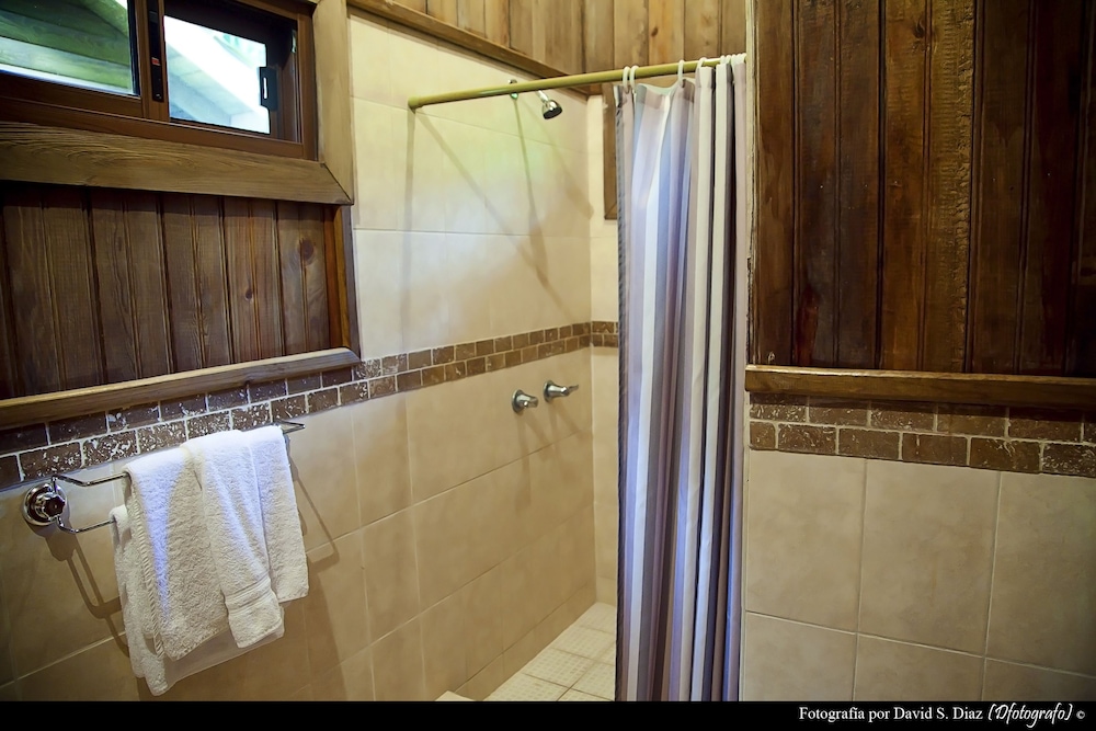 Panoramic Double Room, 2 Queen Beds, River View photo 3