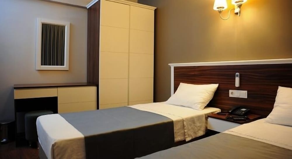 Standard Double or Twin Room photo 1