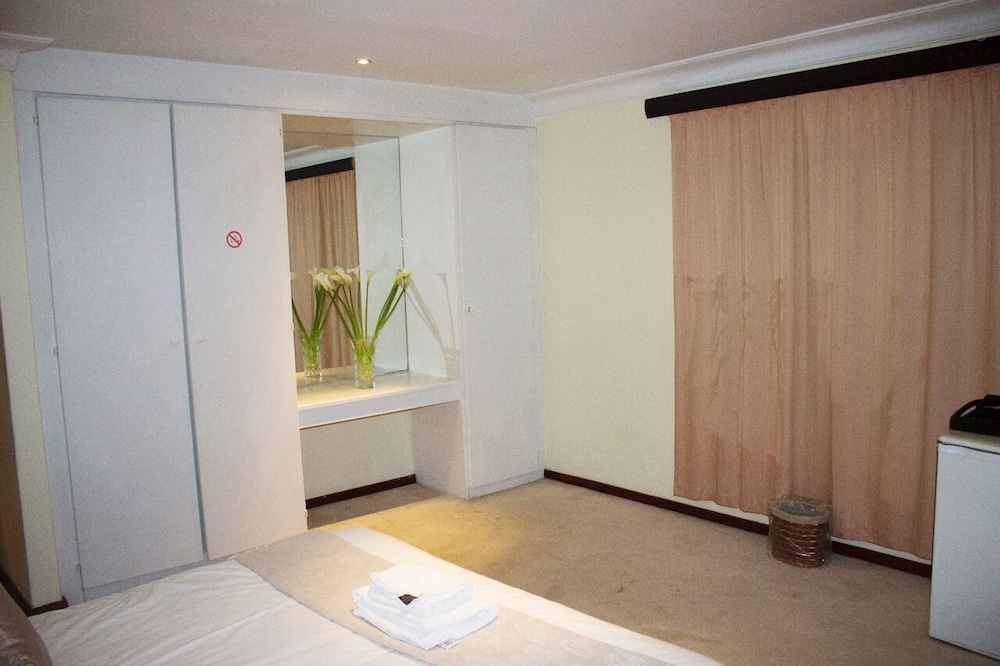 King Room With Balcony 11 photo 3