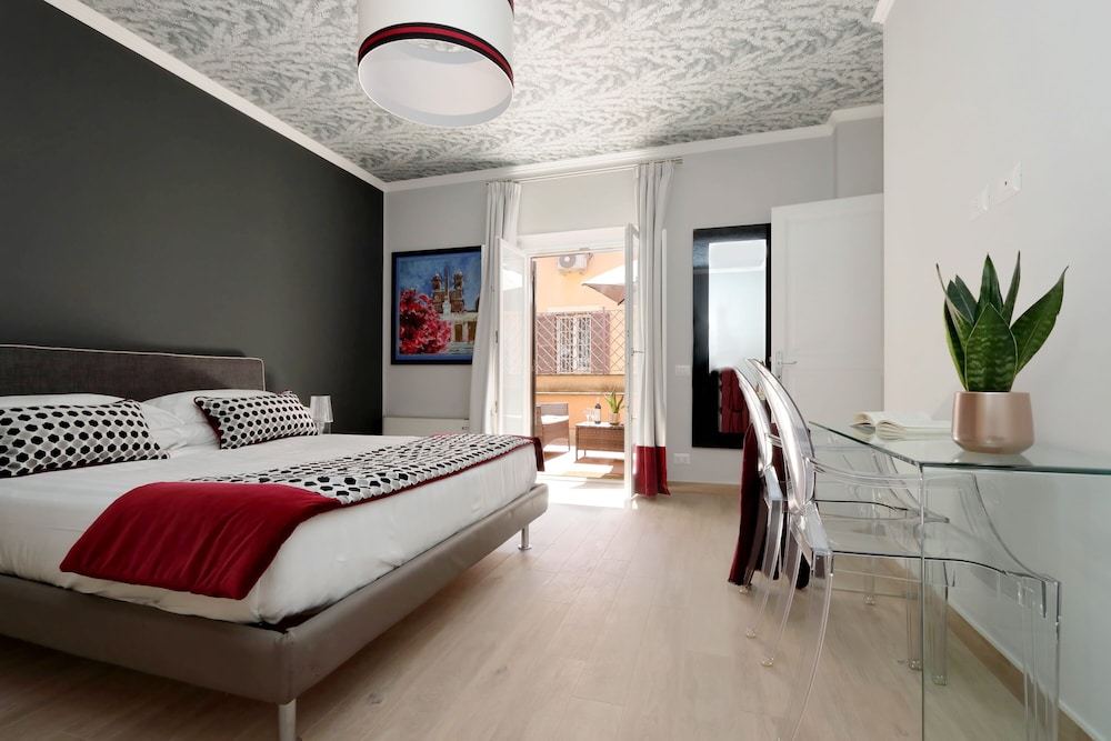 Grand Apartment, 2 Bedrooms, Terrace photo 1