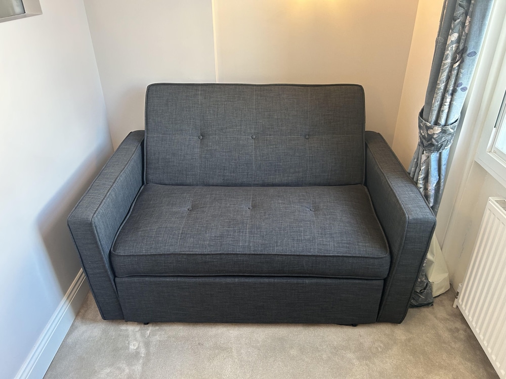 Deluxe Room With Sofa Bed photo 3
