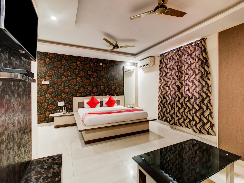 Deluxe Double Or Twin Room, 1 Queen Bed photo 2