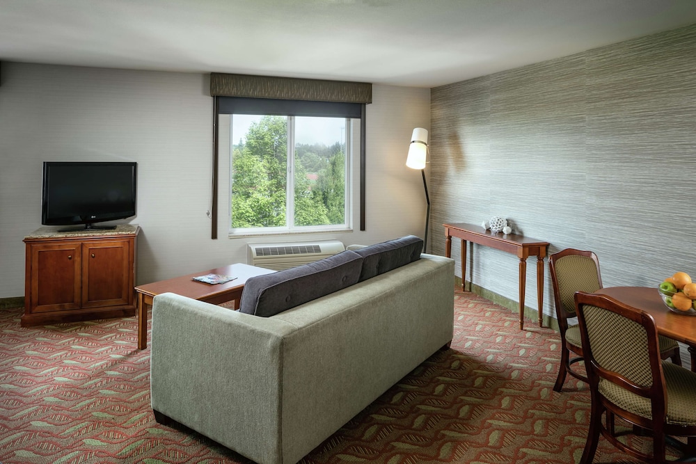 Suite - Photo 2