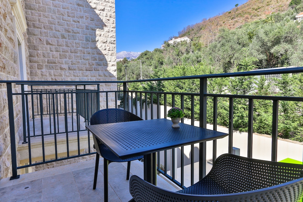 Superior Double or Twin Room, Mountain View - Photo 4