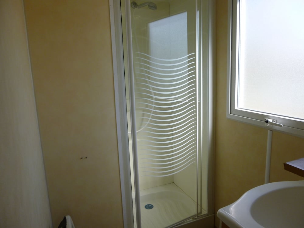 Standard Mobile Home, 2 Bedrooms (4 persons) photo 3