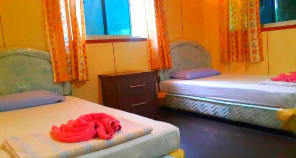 Standard Twin Room, 2 Twin Beds, Private Bathroom photo 1