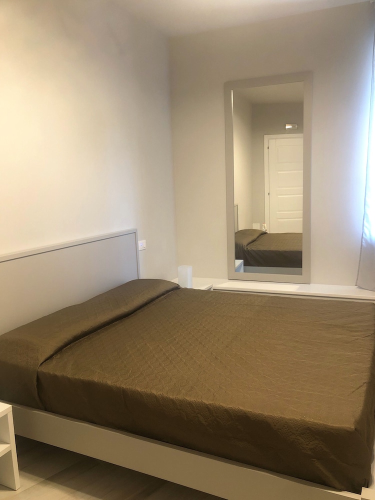 Deluxe Room - Photo 4
