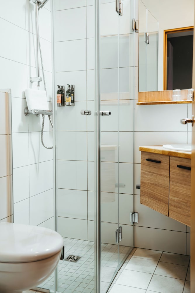 Standard Double or Twin Room - Photo 13