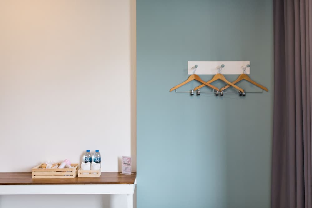 Standard Twin Room - Photo 5