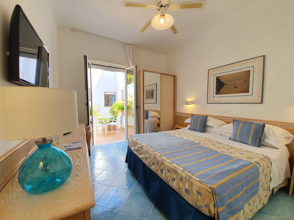 Double Room, Balcony (Attinia)