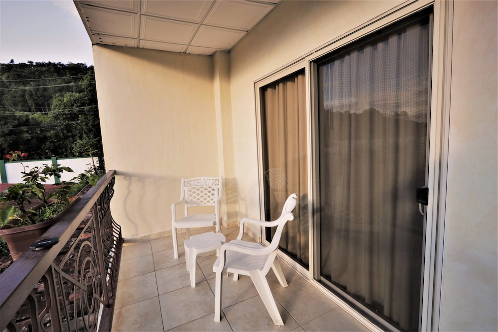 Standard Room, 2 Queen Beds, Mountain View
