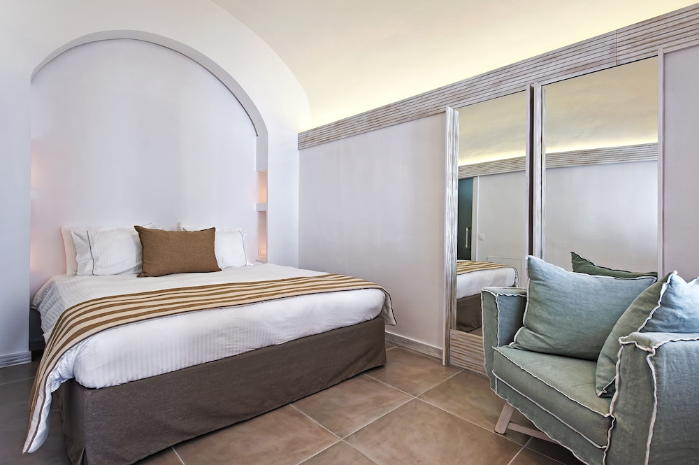 Deluxe Suite - Photo 5