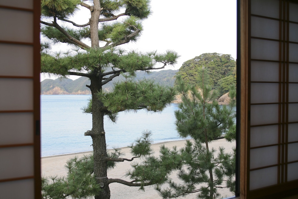 Japanese Room With Crab Course Dinner (11/6 - 3/31) photo 2