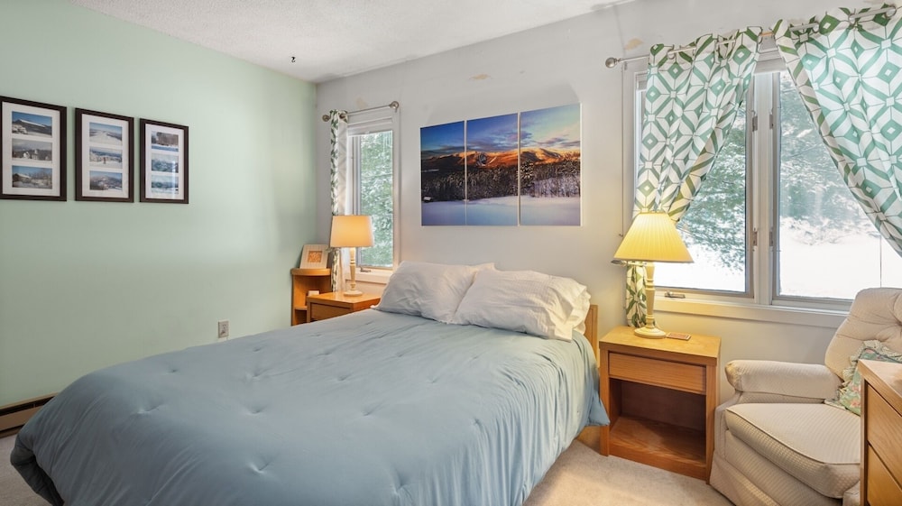 Condo, 2 Bedrooms