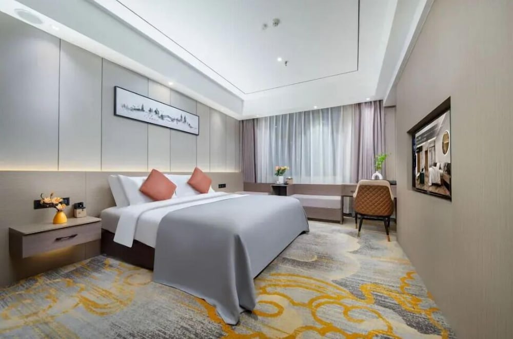 Comfort Double Room, City View