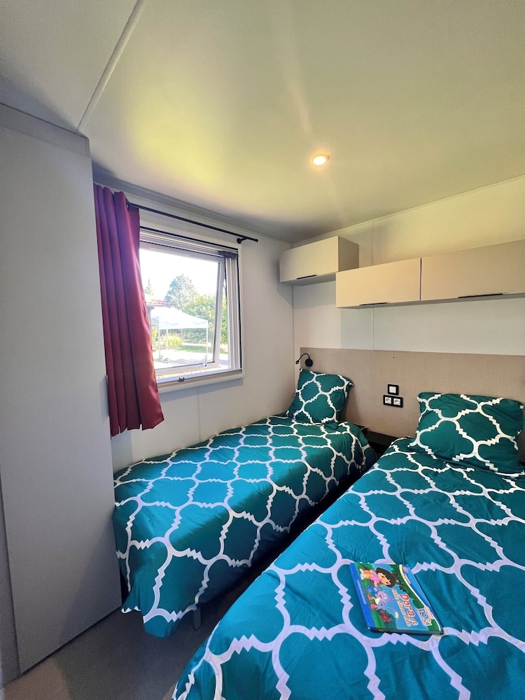 Family Mobile Home photo 3