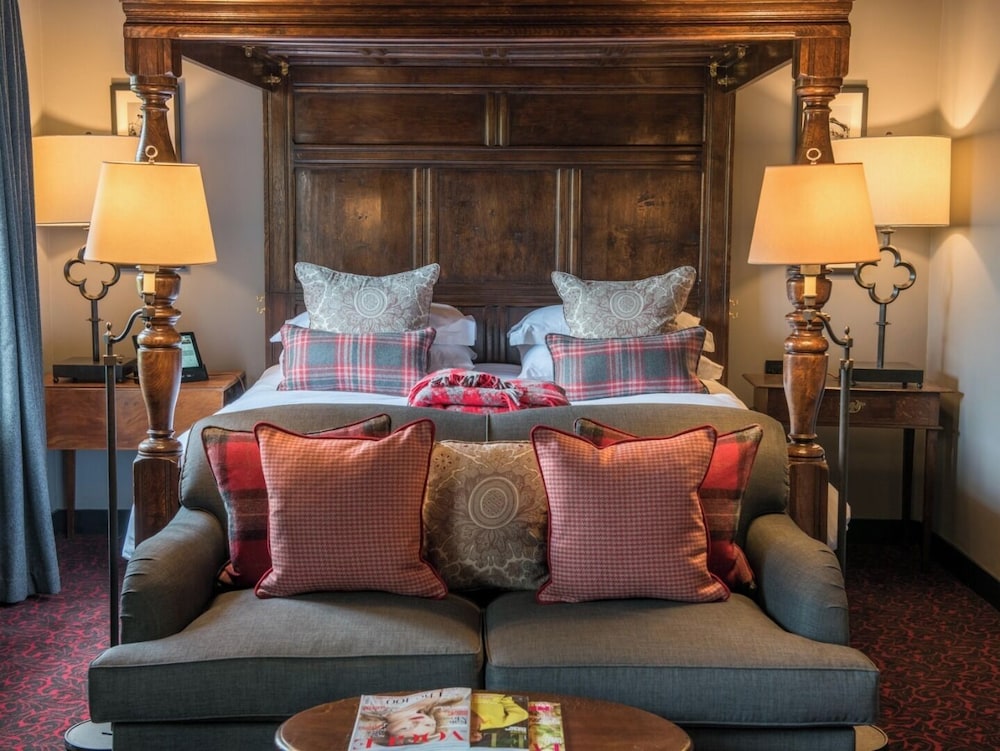 Suite (Cottage, Four Poster)