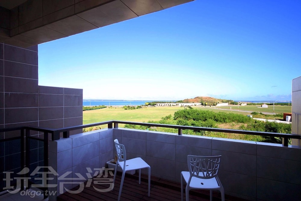 Elite Quadruple Room, 2 Double Beds, Non Smoking, Bay View photo 3