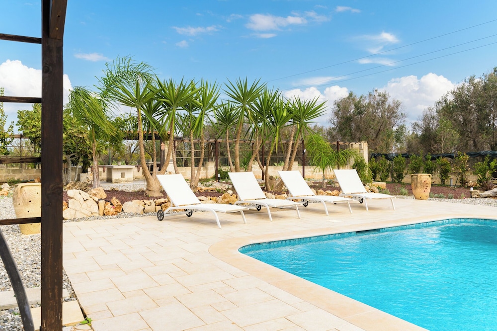 Deluxe Villa, Pool View