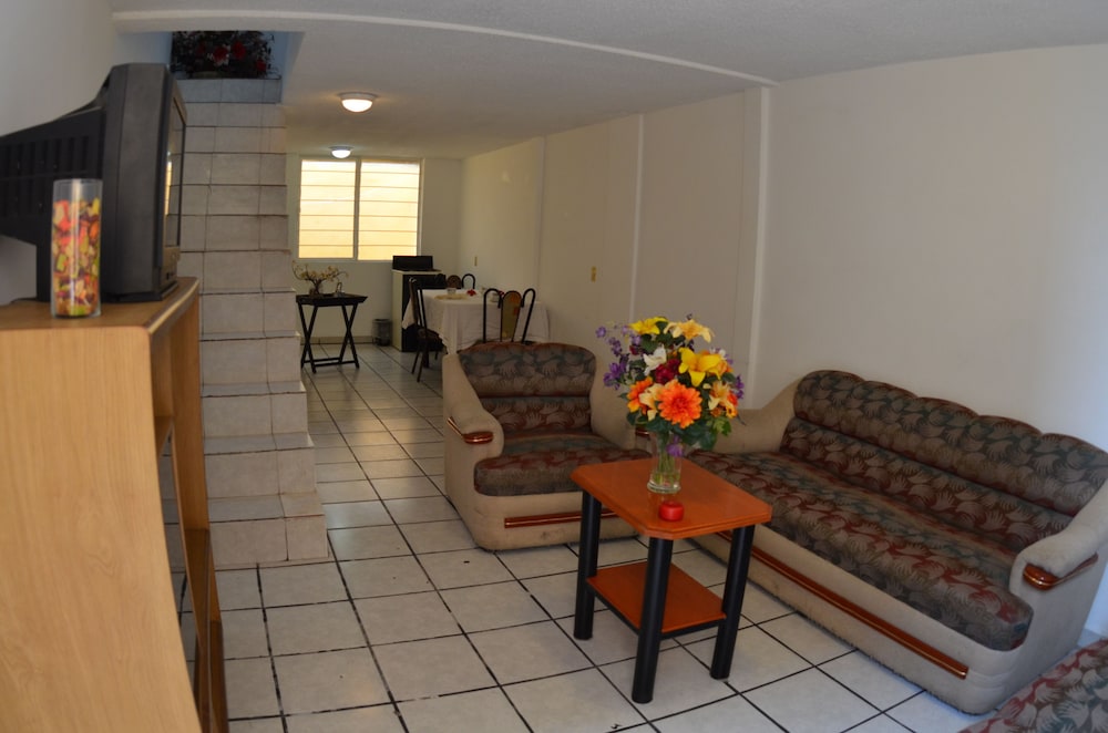 Superior House, 2 Bedrooms, Kitchen