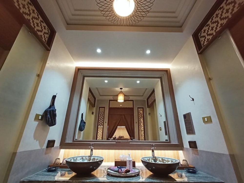 Deluxe Twin Room, Balcony - Photo 15