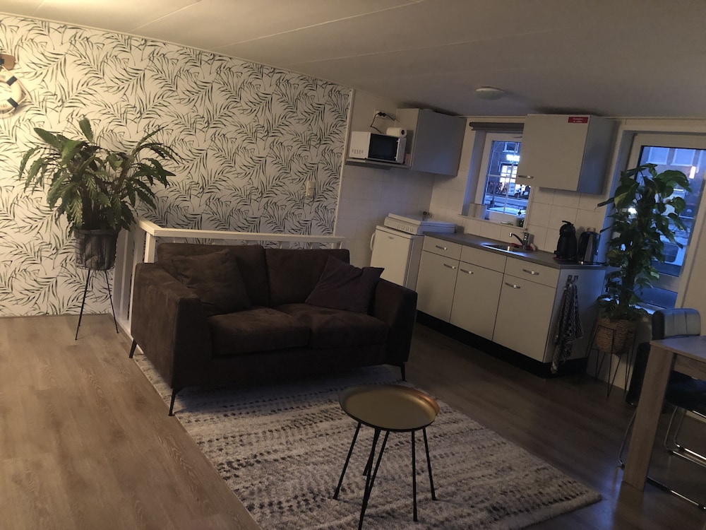 Family Apartment photo 2