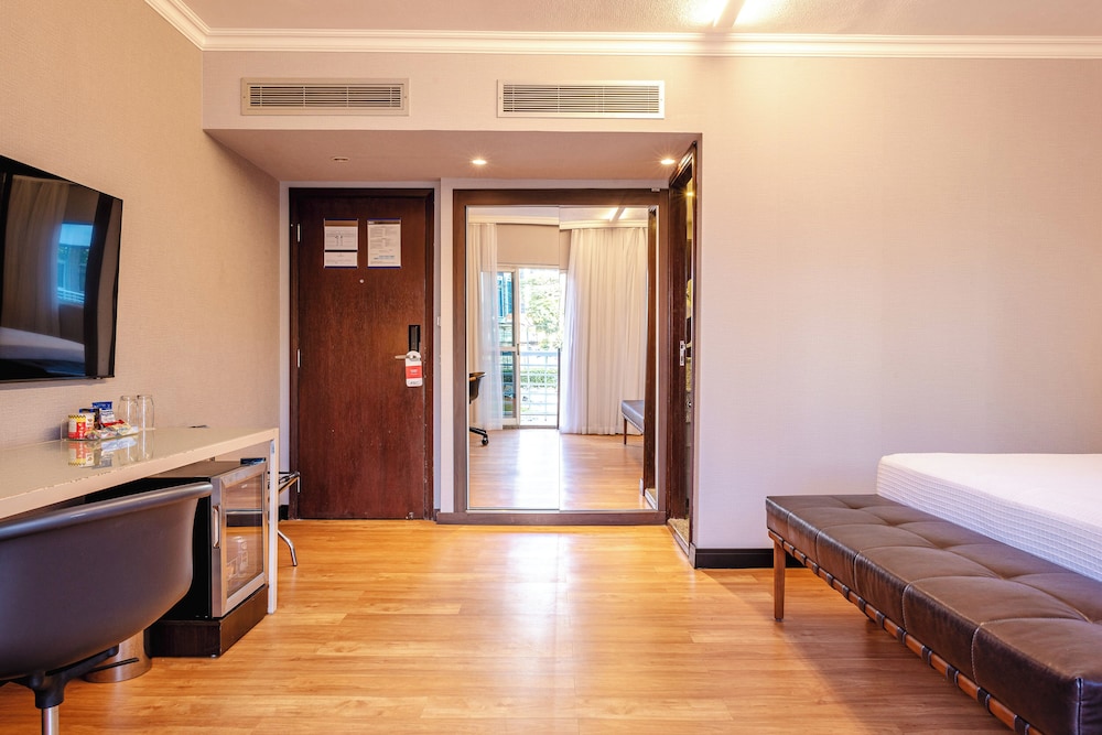 Premier Double Room - Photo 9