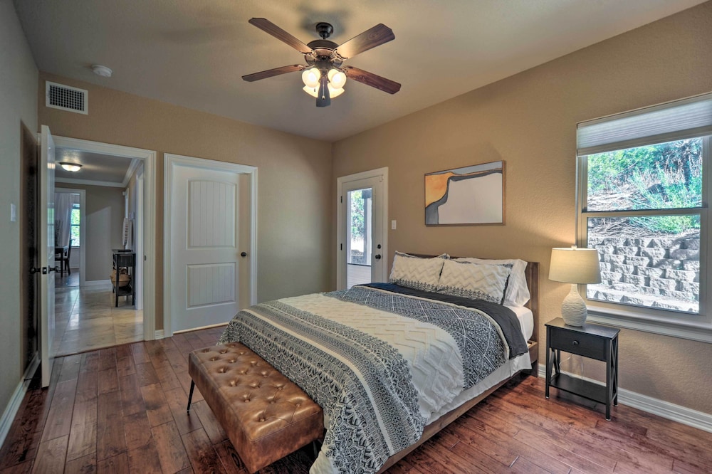 House (4 Bedrooms) photo 1