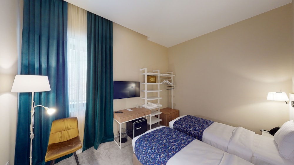 Standard Double Room - Photo 20
