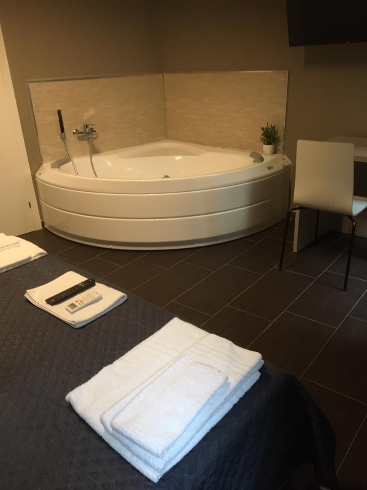 Standard Room photo 3