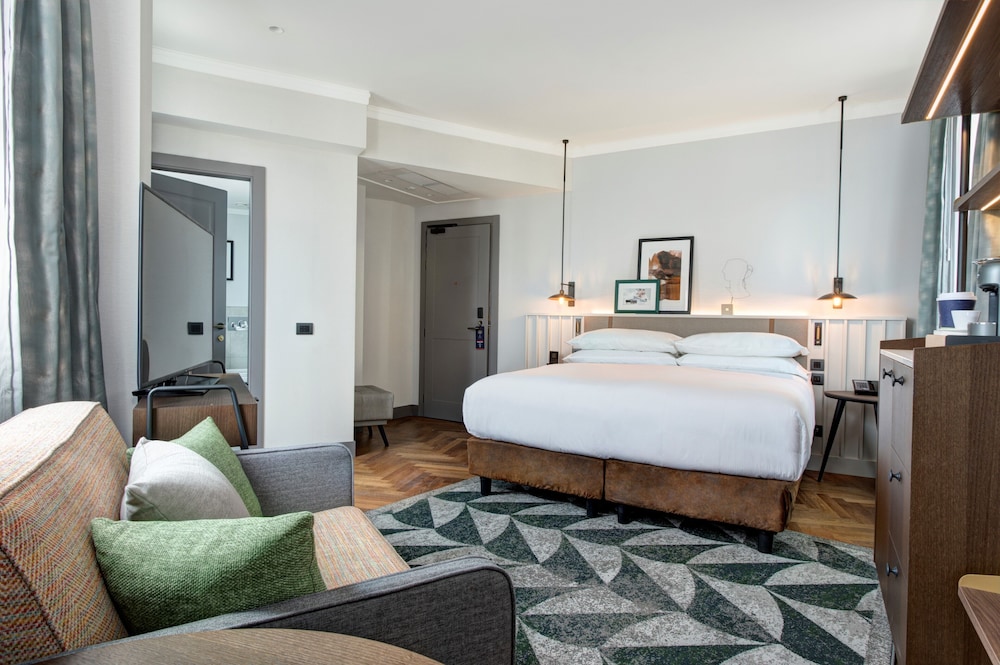 Junior Suite, 1 King Bed, Terrace