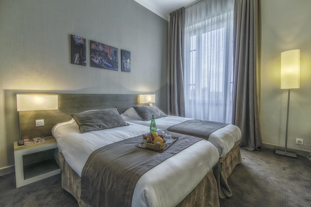 Standard Room, 2 Twin Beds - Photo 30