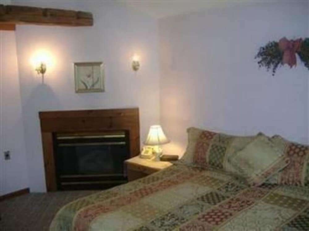 Deluxe Double Room, Ensuite photo 1