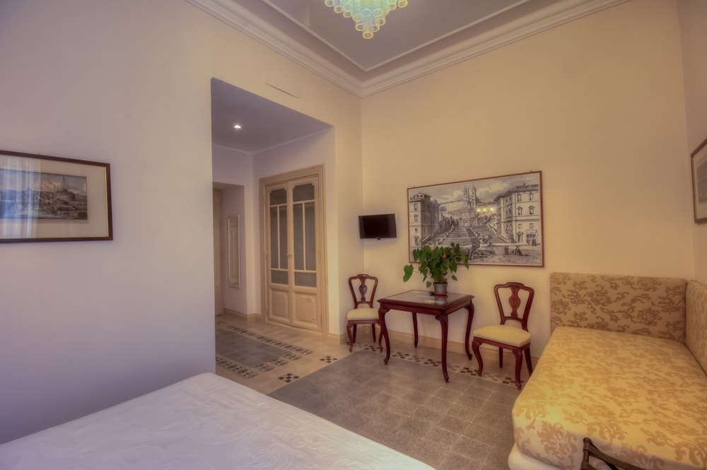 Deluxe Triple Room (Maria) photo 3