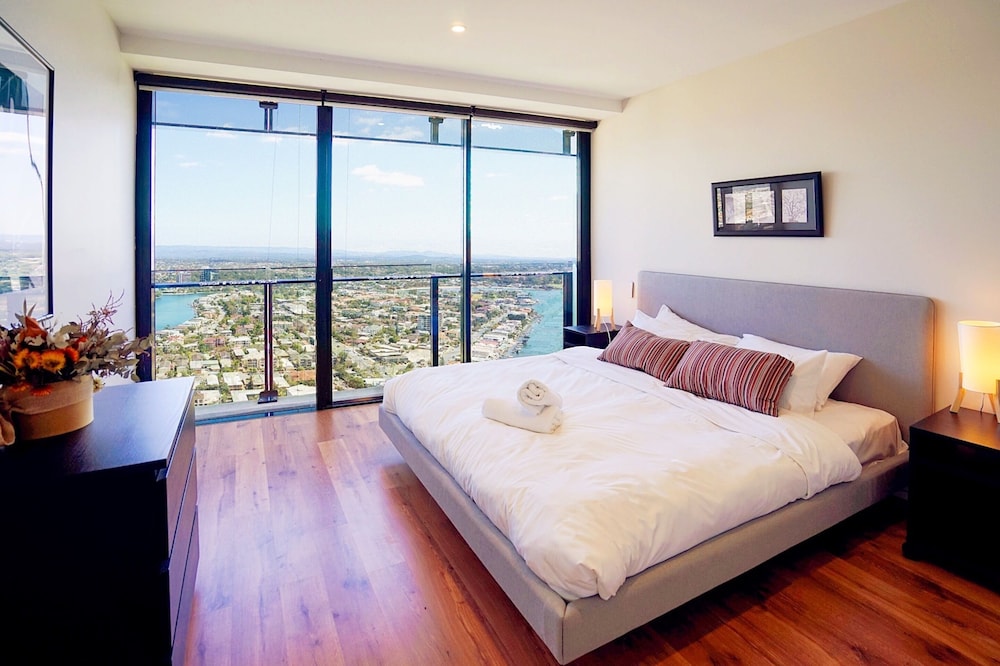 Panoramic Apartment, 1.5 Bedroom, Kitchen, Sky River View photo 2