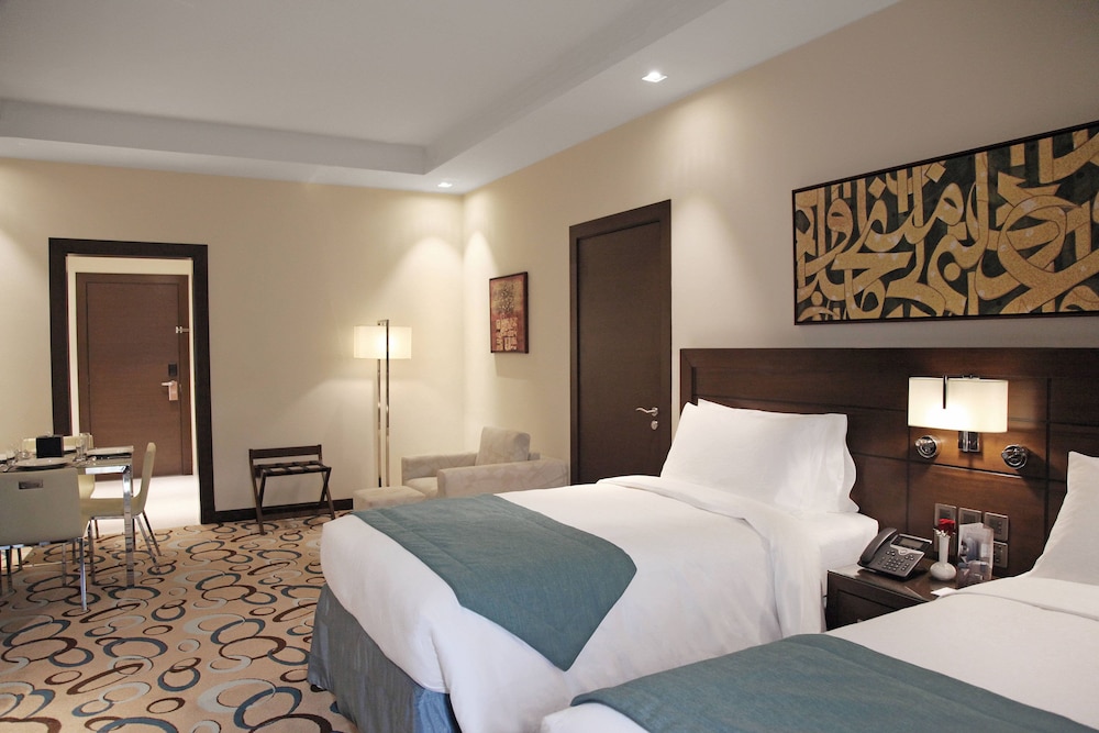 Studio, 2 Double Beds - Photo 1