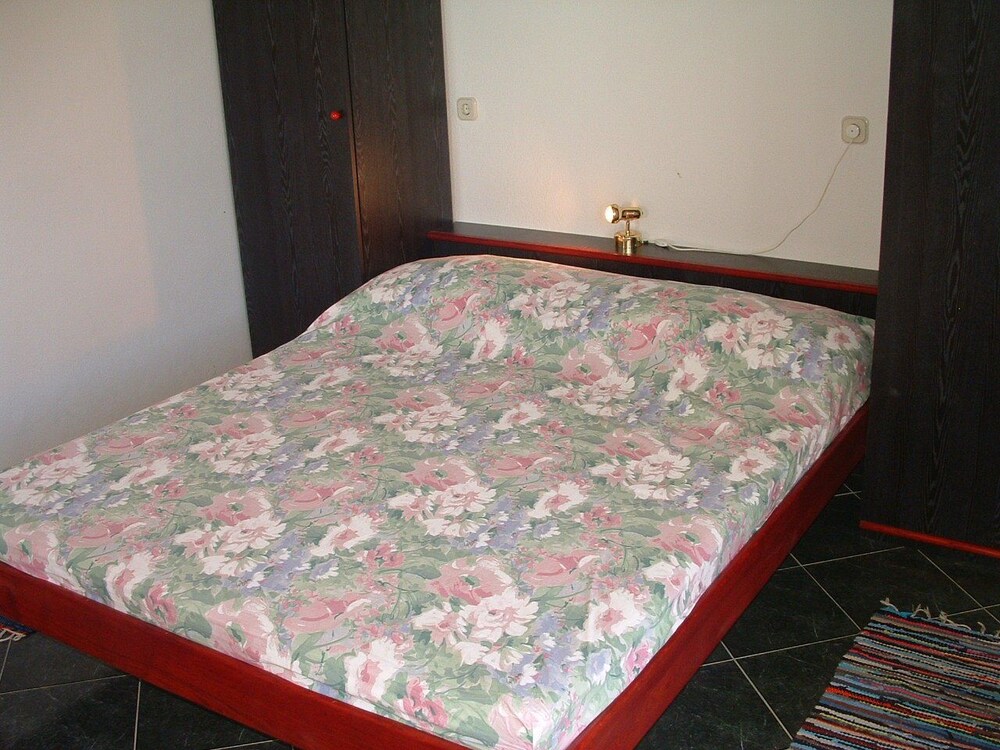Apartment (Tonka - 10 m from beach - A2(2+2))