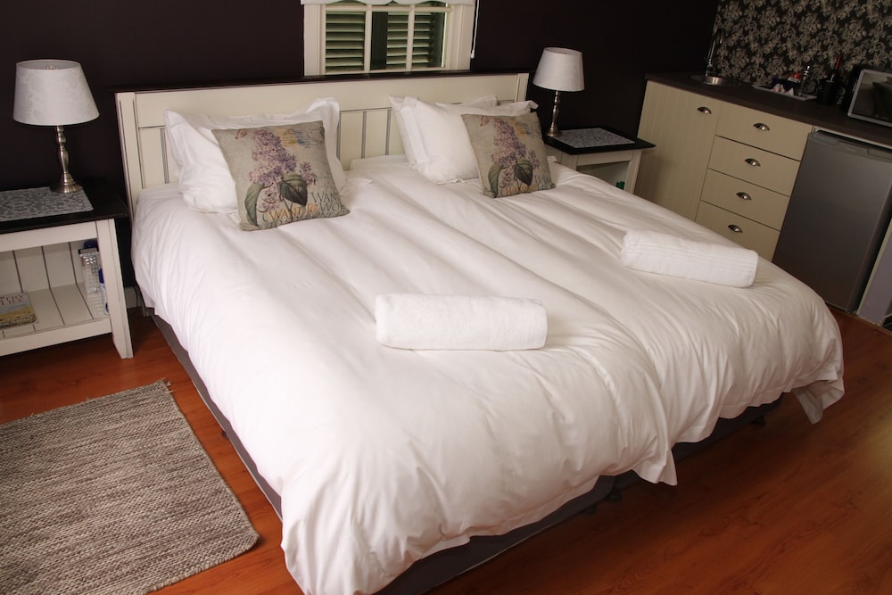 Double Room (Lavender )