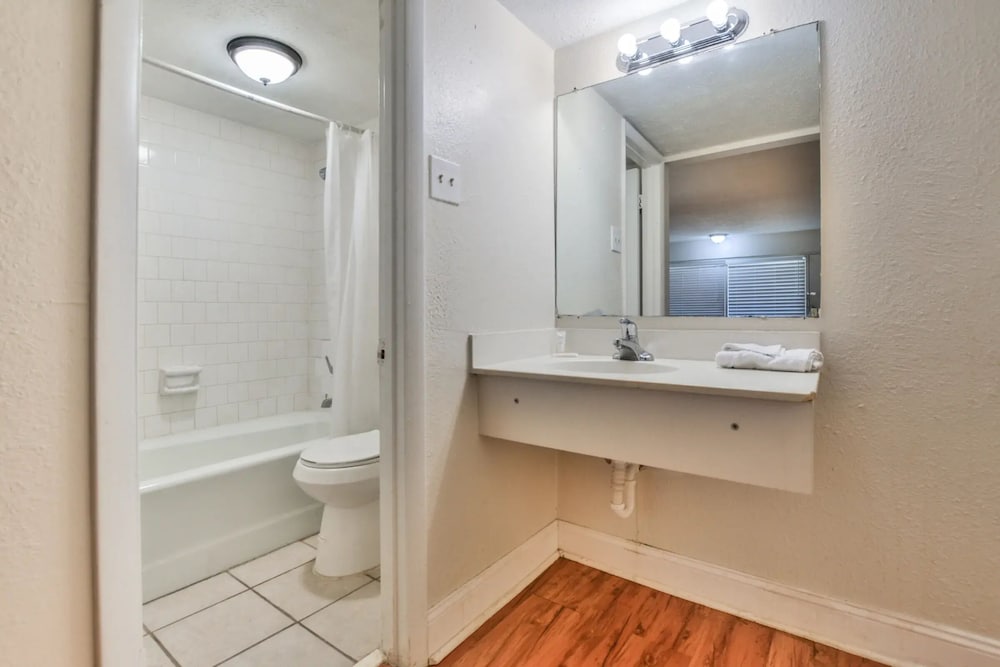 Basic Single Room photo 2