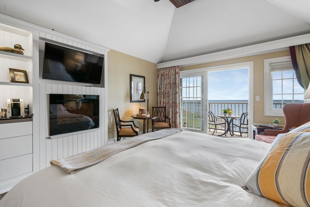 Room, 1 King Bed, Balcony, Ocean View photo 3
