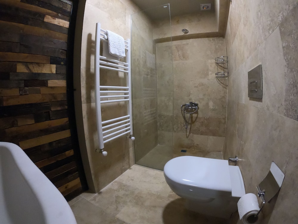Standard Double Room - Photo 5